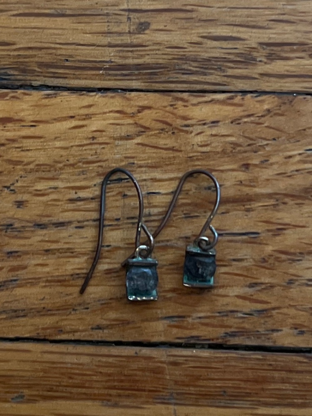 Snap dangle earrings